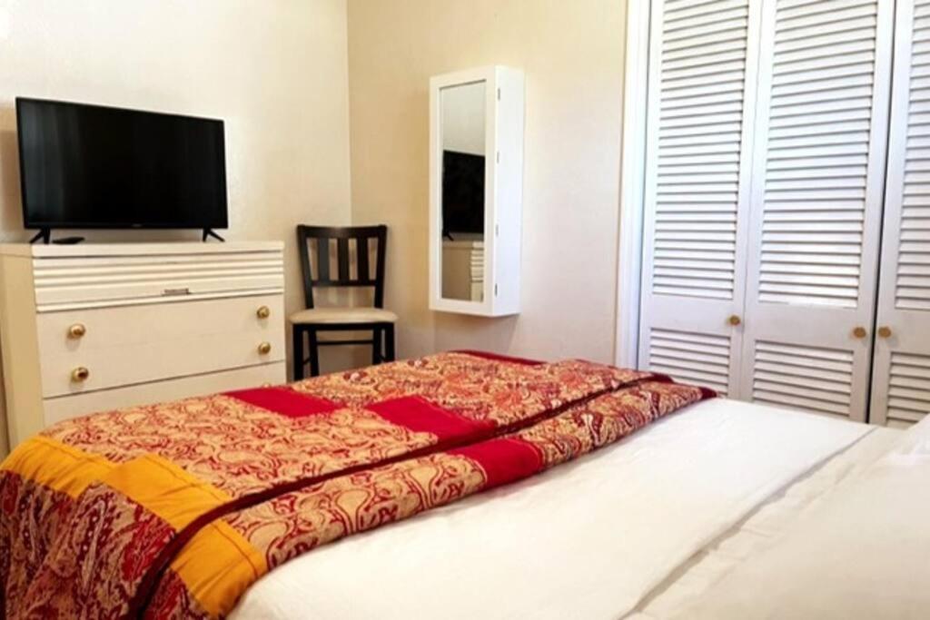 House Close To Downtown, Airport, Raymond James Stadium, And Many More Places Tampa Eksteriør bilde